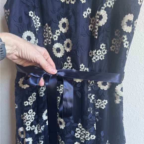 TAHARI Embroidered Lace Tea Length Cocktail Dress - Picture 8 of 17